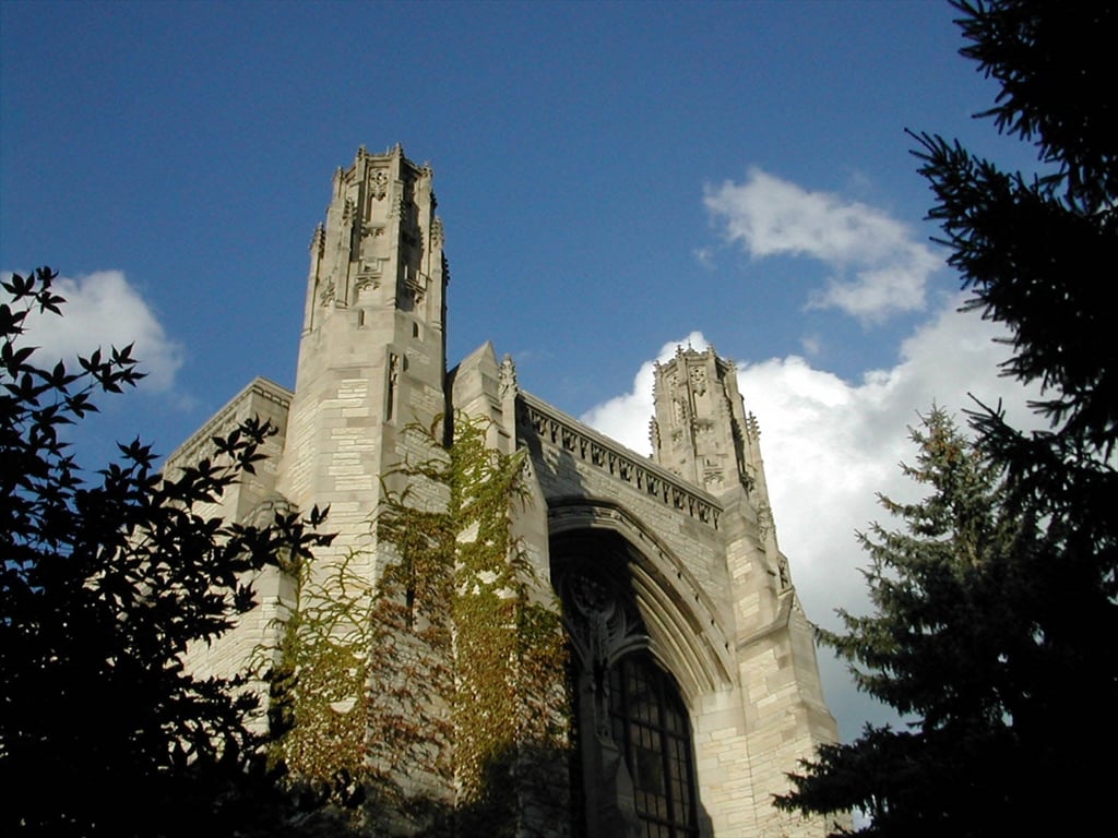 Deering Library exterior
